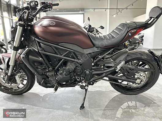 Benelli 502 C 2023 Model Naked Roadster Motor Motosiklet Mağazasından