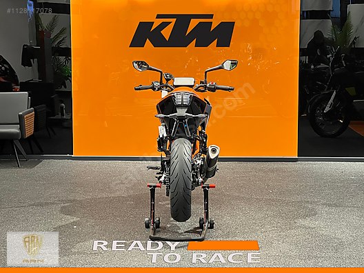 Ktm Duke Model Naked Roadster Motor Motosiklet Ma Azas Ndan