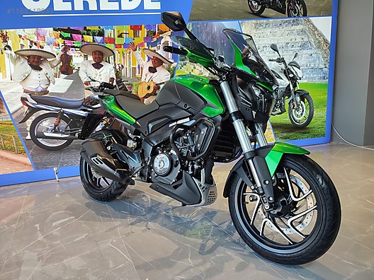 Bajaj Dominar D Model Naked Roadster Motor Motosiklet