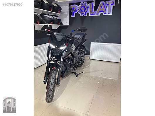 Bajaj Pulsar N Model Naked Roadster Motor Motosiklet