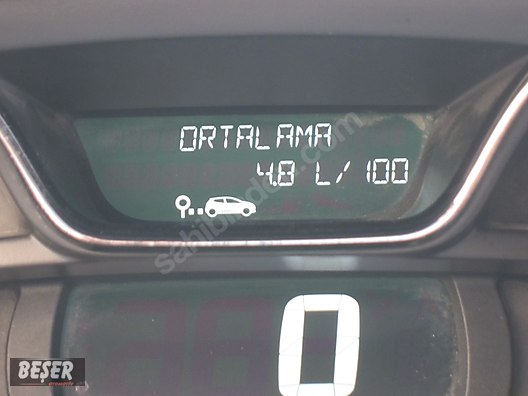 Vasıta / Arazi, SUV & Pickup / Renault / Captur / 1.5 dCi / Icon