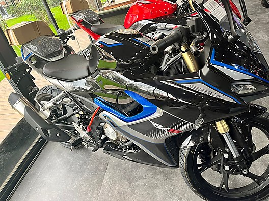 RKS SRK R Model Naked Roadster Motor Motosiklet Mağazasından Sıfır TL