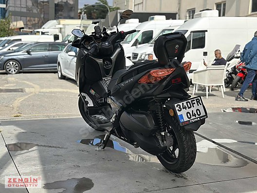 Siyah Yamaha X-Max 250 Tech Max Otomatik