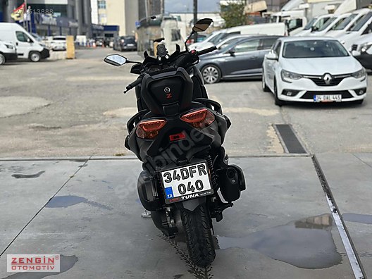 Yamaha X-Max 250 Tech Max