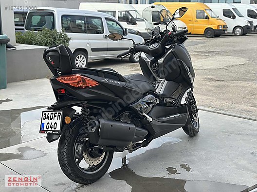 Yamaha X-Max 250 Tech Max