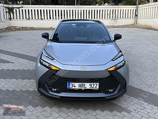 Vasıta / Arazi, SUV & Pickup / Toyota / C-HR / 1.8 Hybrid / Passion 