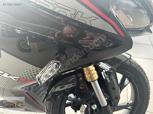 Rks Srk R Model Naked Roadster Motor Motosiklet Ma Azas Ndan S F R Tl