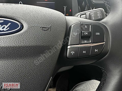 Vasıta / Minivan & Panelvan / Ford / Tourneo Courier / 1.5 EcoBlue Titanium