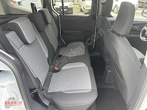 Vasıta / Minivan & Panelvan / Ford / Tourneo Courier / 1.5 EcoBlue Titanium
