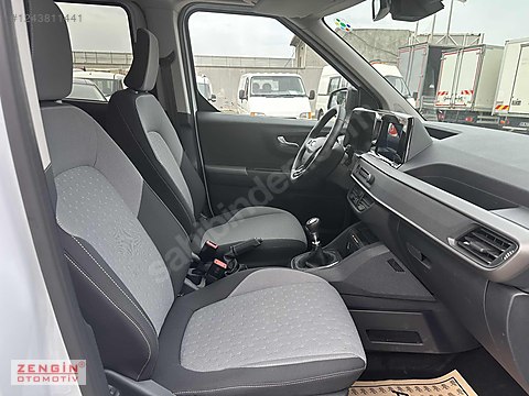 Vasıta / Minivan & Panelvan / Ford / Tourneo Courier / 1.5 EcoBlue Titanium