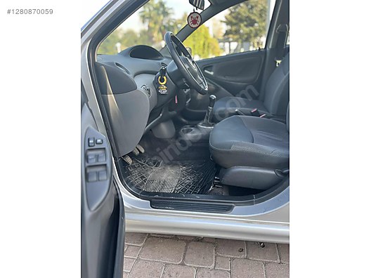 Vasıta / Otomobil / Toyota / Yaris / 1.3 / Sol