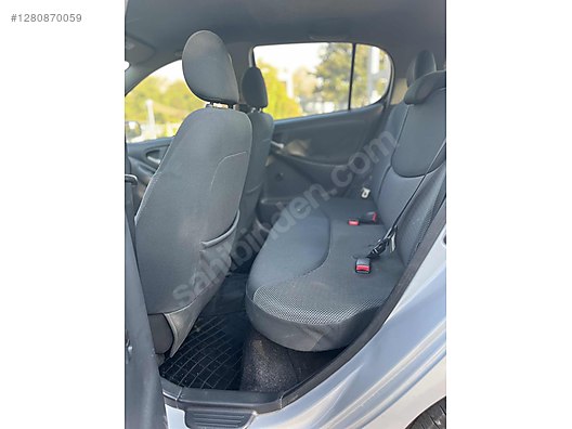 Vasıta / Otomobil / Toyota / Yaris / 1.3 / Sol