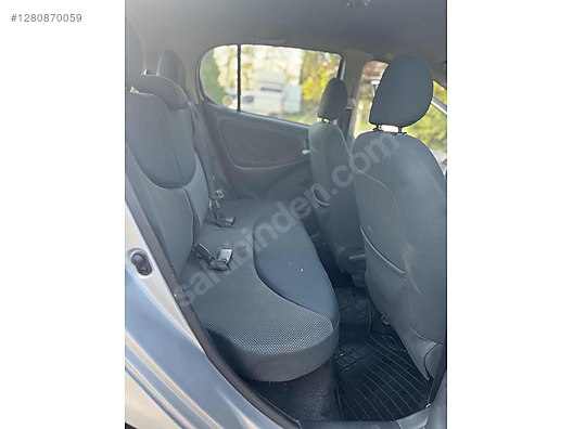 Vasıta / Otomobil / Toyota / Yaris / 1.3 / Sol