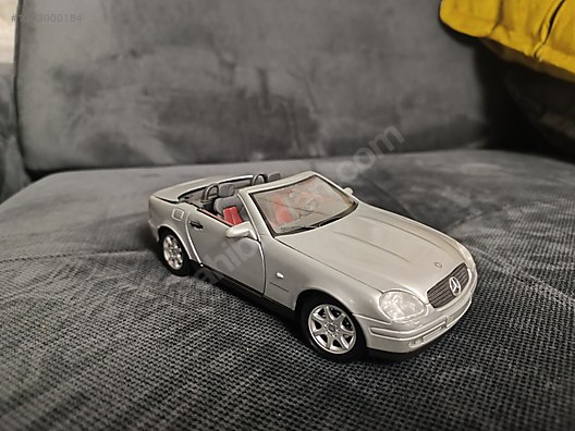 Maisto Diecast Model 1:18 Mercedes Benz Araba - 1303000184