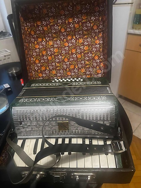 minimum 100 yıllık akardiyon