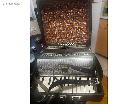 İkinci El ve Sıfır Alışveriş / Müzik / Müzik Aletleri / Tuşlu Çalgılar / Akordeon
