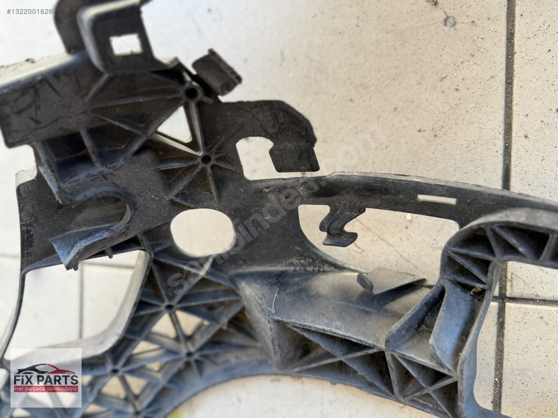 Mercedes C Tampon Braketi (Ön)