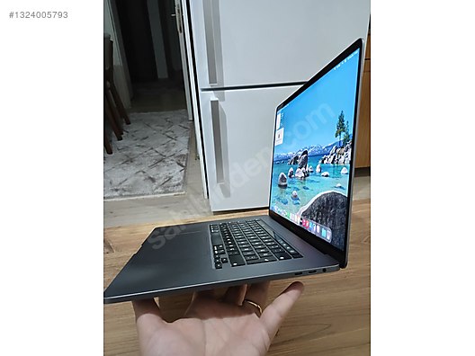 Apple Macbook / Temiz Temiz MacBook Pro 16 inç (2019) - i7 / 16GB