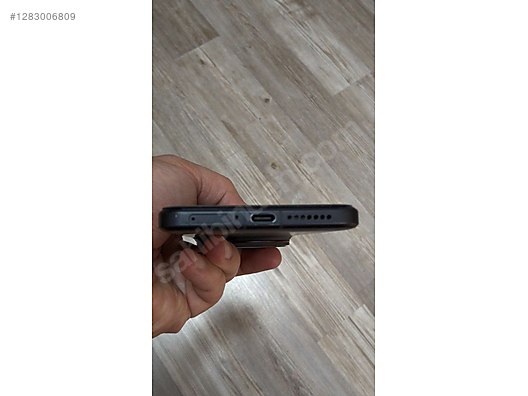 Used & Brand New Items / Cell Phones & Accessories / Cell Phones / Xiaomi / 15 Ultra