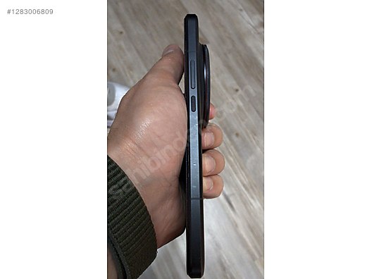 Used & Brand New Items / Cell Phones & Accessories / Cell Phones / Xiaomi / 15 Ultra