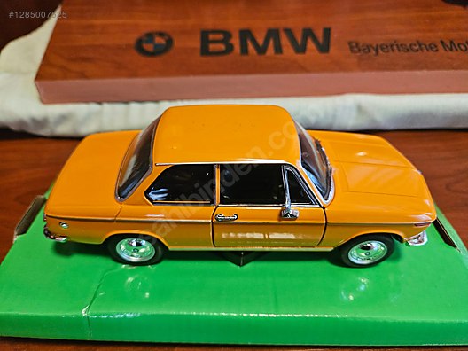 BMW 2002tii SET 1971-74 DIECAST 1:18 ÖLÇEK KYOSHO MODEL ARABA on