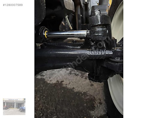 Machinery / Agricultural Machines / Tractors / New Holland / TD4.78B