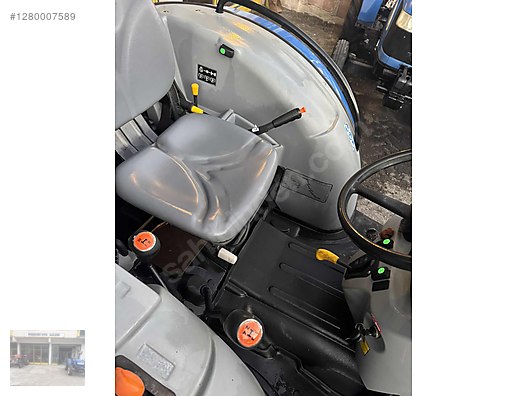 Machinery / Agricultural Machines / Tractors / New Holland / TD4.78B