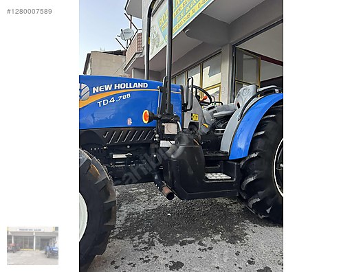 Machinery / Agricultural Machines / Tractors / New Holland / TD4.78B