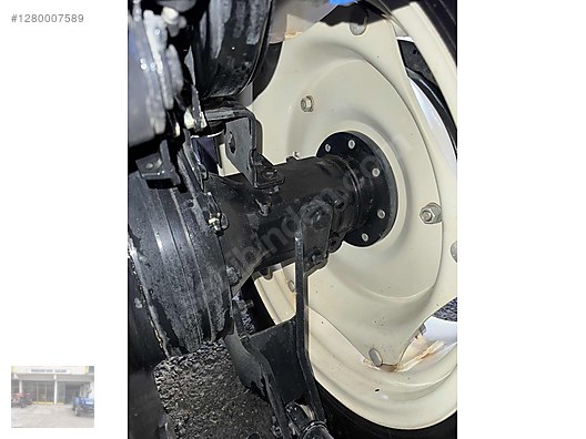 Machinery / Agricultural Machines / Tractors / New Holland / TD4.78B