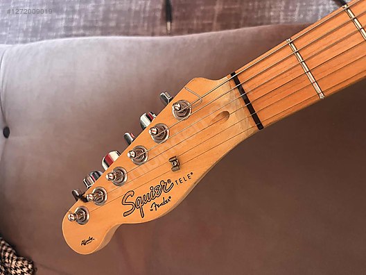 Squier Elektro Gitar