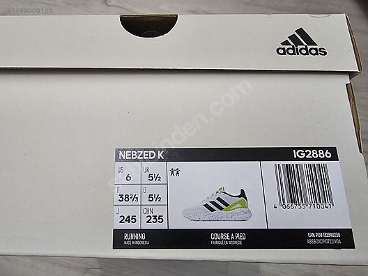 Used & Brand New Items / Clothing & Accessories / Women / Shoes / Sneakers