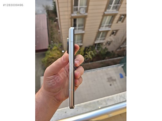 Used & Brand New Items / Cell Phones & Accessories / Cell Phones / Xiaomi / 13 Ultra