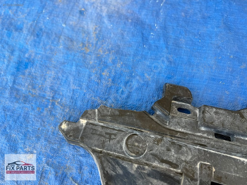 BMW 5 Serisi Tampon Braketi (Arka)