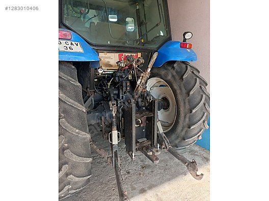 Machinery / Agricultural Machines / Tractors / New Holland / TM130