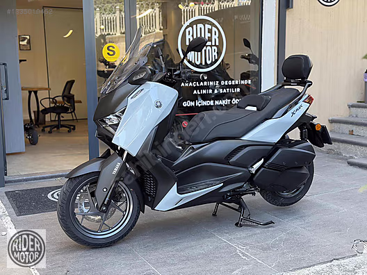 X-Max 250 Tech Max