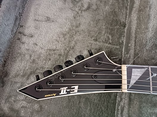 İkinci El ve Sıfır Alışveriş / Müzik / Müzik Aletleri / Telli Çalgılar / Gitar / Elektro