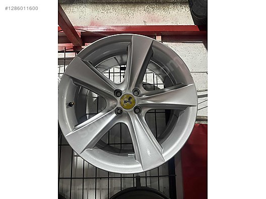 Vehicle Parts / Automotive Equipment / Rims & Tires / Rims