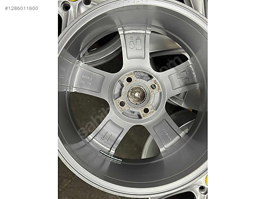 Vehicle Parts / Automotive Equipment / Rims & Tires / Rims