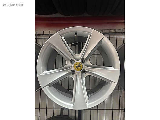 Vehicle Parts / Automotive Equipment / Rims & Tires / Rims