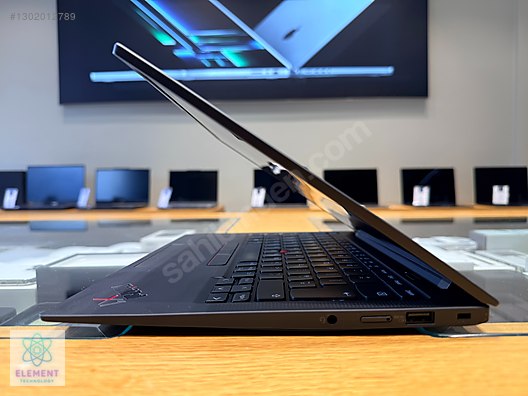 Lenovo / Thinkpad X1 Carbon G10 I7-1260P 16GB RAM 512GB SSD 2.8K