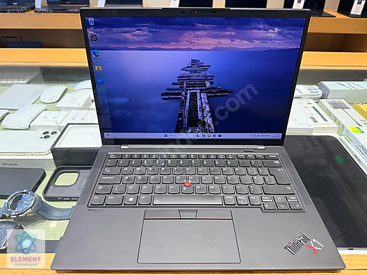 Lenovo / Thinkpad X1 Carbon G10 I7-1260P 16GB RAM 512GB SSD 2.8K