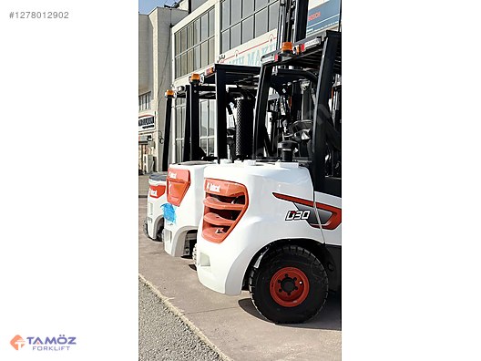 Machinery / Industrial / Carrying & Stacking Equipment / Forklifts / For Sale / Bobcat