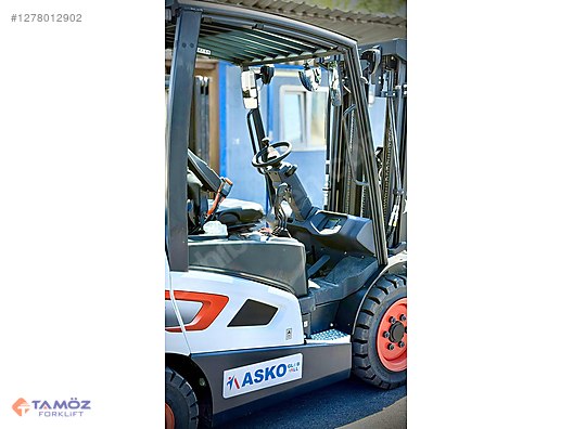 Machinery / Industrial / Carrying & Stacking Equipment / Forklifts / For Sale / Bobcat