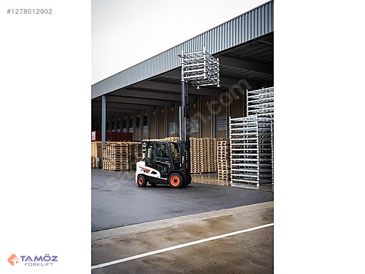 Machinery / Industrial / Carrying & Stacking Equipment / Forklifts / For Sale / Bobcat