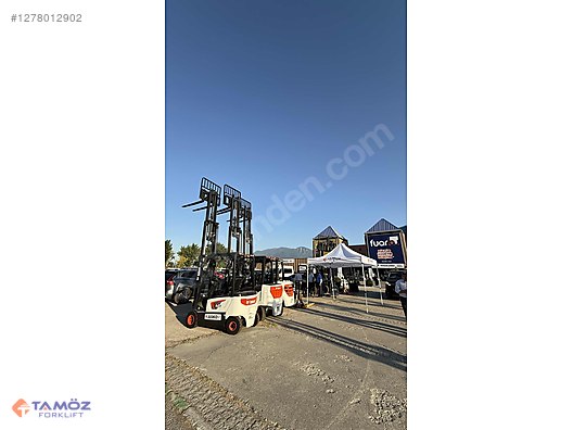 Machinery / Industrial / Carrying & Stacking Equipment / Forklifts / For Sale / Bobcat