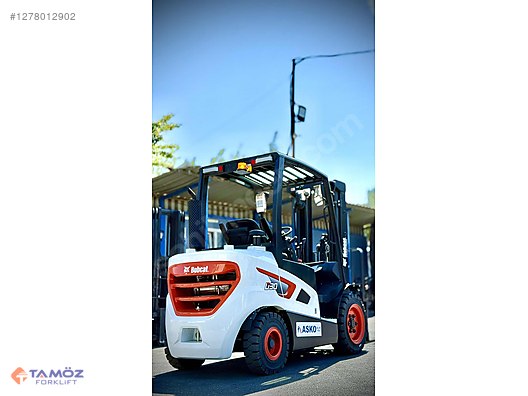 Machinery / Industrial / Carrying & Stacking Equipment / Forklifts / For Sale / Bobcat