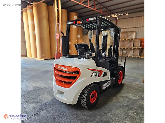 Machinery / Industrial / Carrying & Stacking Equipment / Forklifts / For Sale / Bobcat