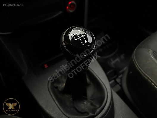 OTOFENİX 2014 VOLKSWAGEN CADDY 1.6 TDI TEAM MANUEL 228.739 KM