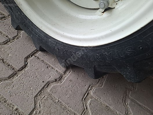 Machinery / Agricultural Machines / Tractors / New Holland / TD4.65B