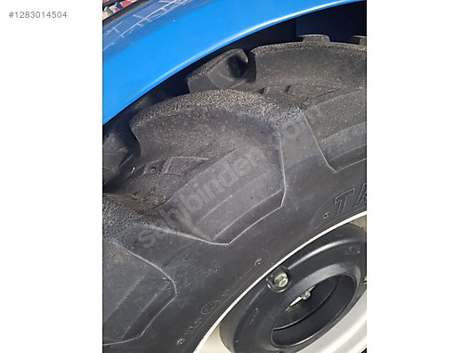 Machinery / Agricultural Machines / Tractors / New Holland / TD4.65B